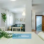 Hh Vega Center Seaview * Бенальмадена